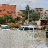 أمطار غزيرة تنهمر على الشحر ومناشدة لإنقاذ العالقين