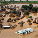 كينيا تنشر الجيش للمشاركة في جهود الإنقاذ من فيضانات قتلت العشرات