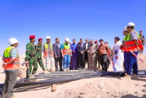 محافظ شبوة يدشن المحطات الفرعية وأعمدة الألواح الشمسية لمشروع الطاقة الاستراتيجي