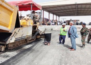 متابعة ترميم ساحة جمرك شحن البري في المهرة