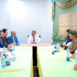 اللواء بن بريك يلتقي شيوخ قبائل يافع حضرموت الساحل