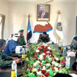 اجتماع امني هام يؤكد على تنسيق العمل لمواجهة التحديات الأمنية في المديريات الساحلية بمحافظة لحج