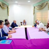 اللواء بن بريك يلتقي عددًا من قيادة مؤتمر حضرموت الجامع بمدينة المكلا