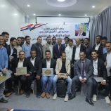 صورة تختصر المعركة، وإبتسامة تختزل الرد ..!