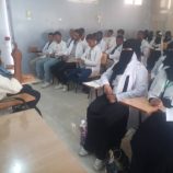 طلاب المعهد العالي للعلوم الصحية يستضيفون لجنة توعية شرطة السير بلحج