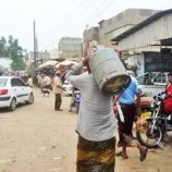 الابتزاز بالخدمات.. حرب اقتصادية ضد الجنوب لليّ ذراع الانتقالي