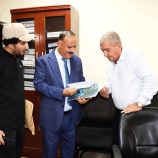 وزير النقل يتفقد مستوى الانضباط الوظيفي في ديوان الوزارة بعد إجازة عيد الأضحى المبارك