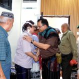 يتقدمهم الوزير السقطري .. قيادات سياسية وعسكرية واجتماعية تقدم واجب العزاء للسفير قاسم عسكر جبران في العاصمة عدن