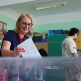 انتخابات الرئاسة في بولندا.. جولة إعادة حاسمة بين مرشح مؤيد لأوروبا وآخر قومي