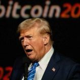 سهم ترامب ميديا يتراجع بعد خطة لشراء البيتكوين