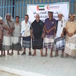 بدعم من الهلال الأحمر الإماراتي.. قيادة انتقالي لودر تدشّن توزيع أضاحي العيد على الأسر الفقيرة بالمديرية