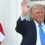 ترامب يصادق على قرار يمنع دخول اليمنيين إلى أمريكا