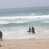 خفر السواحل ينقذ 7 أشخاص من الغرق ويواصل البحث عن شاب مفقود في حضرموت