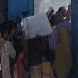 مشهد يومي مؤلم يعكس حجم المعاناة في عدن