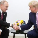 ماذا دار في مكالمة استمرت ساعة بين بوتين وترامب