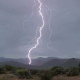 توقّعات جوية: أمطار ورياح وأجواء غائمة في عدد من المناطق خلال الساعات القادمة