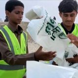 “النظافة ثقافة”.. حملة توعوية في شواطئ المكلا بموسم نجم البلدة