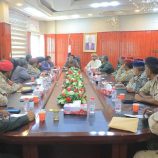 امنية المهرة تشدد على رفع الجاهزية وتعزيز التنسيق المشترك بين الوحدات الأمنية