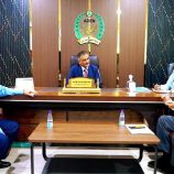 وزير الدولة محافظ عدن يبحث سير العمل في ميناء الحاويات