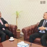 وزير النقل يبارك لأبناء شبوة.. ويعلن موعد أول رحلة دولية عبر مطار عتق الدولي