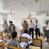 بحضور العميد النوبي.. كلية ردفان الجامعية تدشن امتحانات الفصل الثاني وتتلقى دعماً استراتيجياً بالطاقة الشمسية