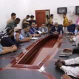 بقرارات حاسمة ، لقاء مشترك في لحج يحدد آليات ضبط الأسواق وتثبيت سعر الصرف بالمحافظة .