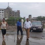 مدير عام مديرية التواهي يقوم بجولة تفقدية لتفقد أضرار المنخفض الجوي