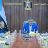 الأمانة العامة تستعرض مستوى أداء فرق التوجيه والرقابة الرئاسية بالمحافظات