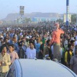 احتجاجات تريم تكشف وجه إخوان اليمن «القبيح».. رصاص واستعراض للقوة