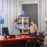 الشيخ أمين العتش يلتقي محافظ محافظة شبوة الشيخ عوض بن الوزير ويشيد بجهوده