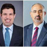 الرئيس الزُبيدي يبحث مع سفير الولايات المتحدة سُبل دعم مسار الإصلاحات والتعافي الاقتصادي