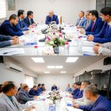 الرئيس الزُبيدي يترأس اجتماعا موسعا للوقوف على الخطوات المنجزة لإعادة تشغيل مصفاة عدن