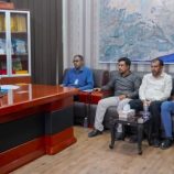 المحافظ بن الوزير يؤكد التزام السلطة المحلية بدعم مرضى السرطان ويوجه بدعم المؤسسة