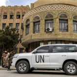 معهد أمريكي ينتقد صمت الأمم المتحدة تجاه انتهاكات الحوثيين ويدعو لتعليق أنشطتها في مناطق سيطرتهم