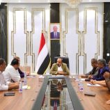 محافظ حضرموت يلتقي ممثل شركة “أورتسلا” لبحث صيانة محطات الكهرباء العاملة بالمازوت