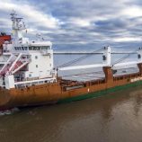 زعيم الحوثيين يتبنى مهاجمة 228 سفينة خلال عامين