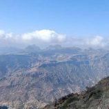 تصعيد خطير: الحوثيون يدفعون بتعزيزات ويستحدثون مواقع جديدة في تعز والضالع