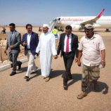 المحافظ الثقلي يصل سقطرى بعد زيارة عمل خارجية