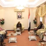 محافظ حضرموت يبحث الأوضاع الخدمية والأمنية بالمحافظة