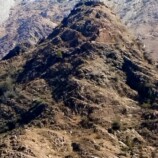 علم دولة الجنوب يرفرف في أعلى حصن مطل على” سلفة “بيافع