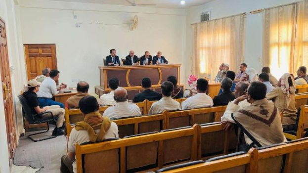 الكثيري وباعوم يتفقدان سير العمل في المجمع القضائي بسيئون