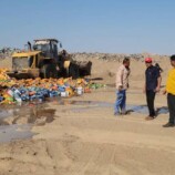 مدير عام المنصورة يوجه بإتلاف ( 70 ) طناً من العصائر منتهية الصلاحية