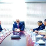 الرئيس الزُبيدي يوجه باتخاذ إجراءات رادعة بحق المخالفين للأسعار
