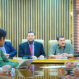 محافظ عدن يناقش خطة إخراج المعسكرات وتنظيم العاصمة