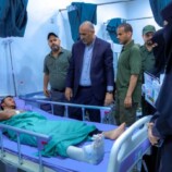 الرئيس الزُبيدي يطمئن على أحوال جرحى عملية “المستقبل الواعد” بمستشفى عبود العسكري