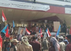 بدء توافد الجماهير إلى ساحة العروض وتحضيرية مليونية الوفاء والصمود تعلن اكتمال الجاهزية في عدن