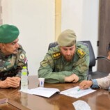 مدير عام الشيخ عثمان ورئيس اللجنة الأمنية يطّلع على التقرير الإحصائي السنوي لإدارة الشؤون القانونية بالحزام الأمني