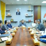 أولويات التنمية وتحسين القطاع الصحي وتنظيم حركة المركبات في عدن على طاولة المحافظ شيخ