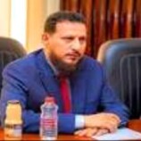 دعوة المحافظ شيخ الى عمل مراجعة شاملة في العاصمة عدن