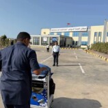 رحلة بديلة عبر مطار عدن لإنقاذ سفر أكثر من 130 مسافراً بعد تعثر رحلات المخا